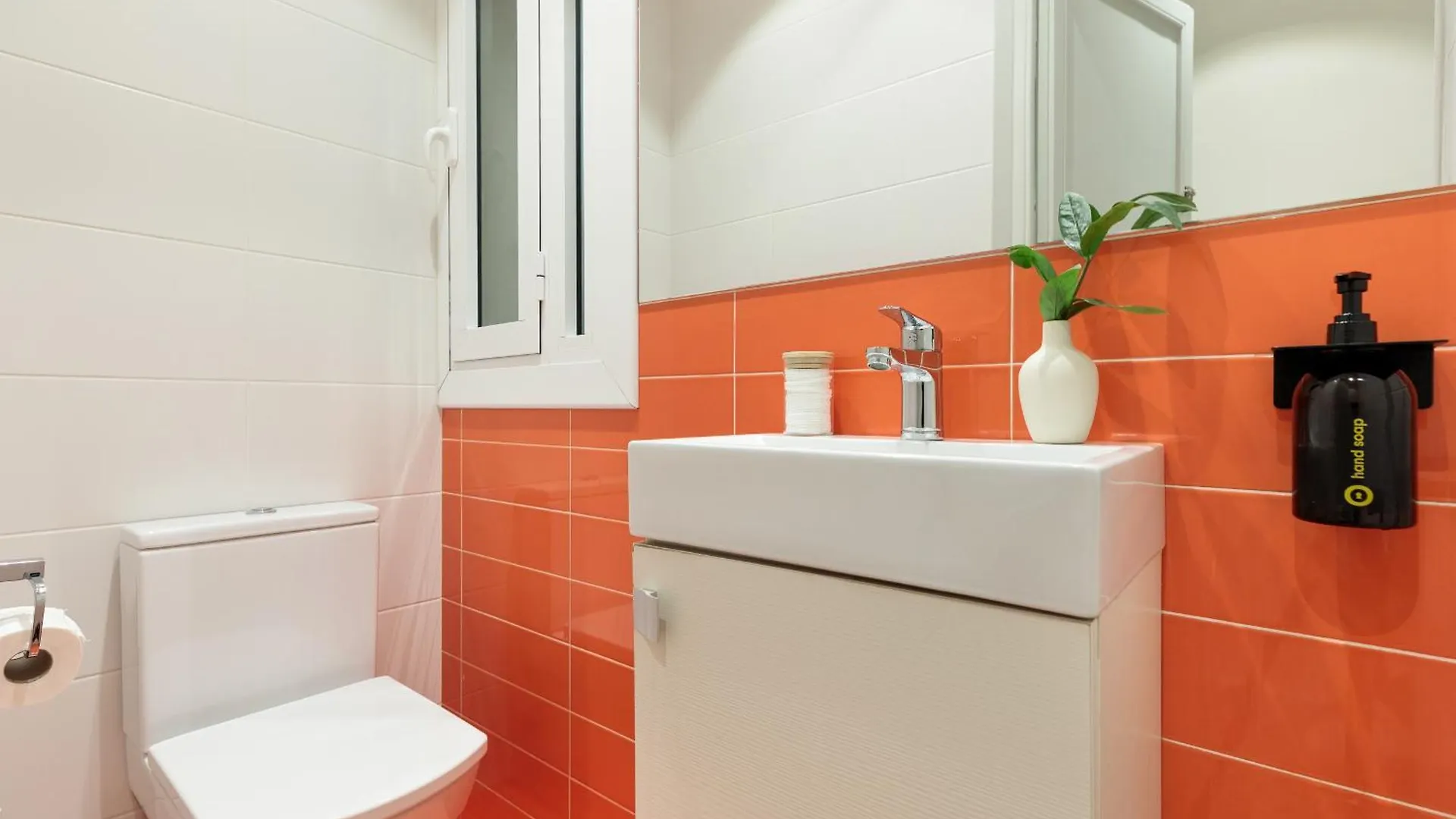 Ferienwohnung Ola Living Santa Anna Barcelona 0*,